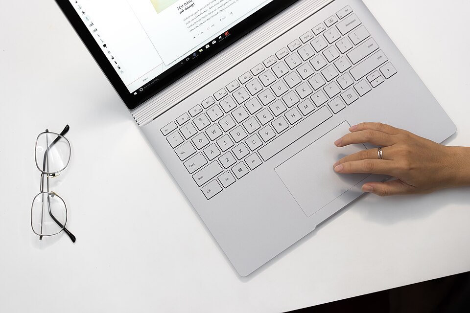 Microsoft Surface Book 2 (15-inch)