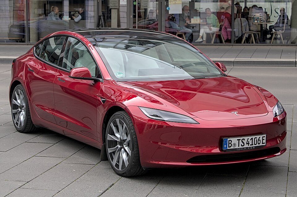 Tesla Tesla Model 3 Standard Range Plus